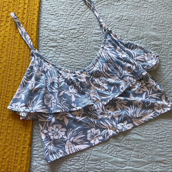 Roxy Cropped Tank - Picture 1 of 5